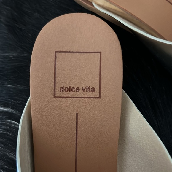 Sandals - Picture 3 of 4